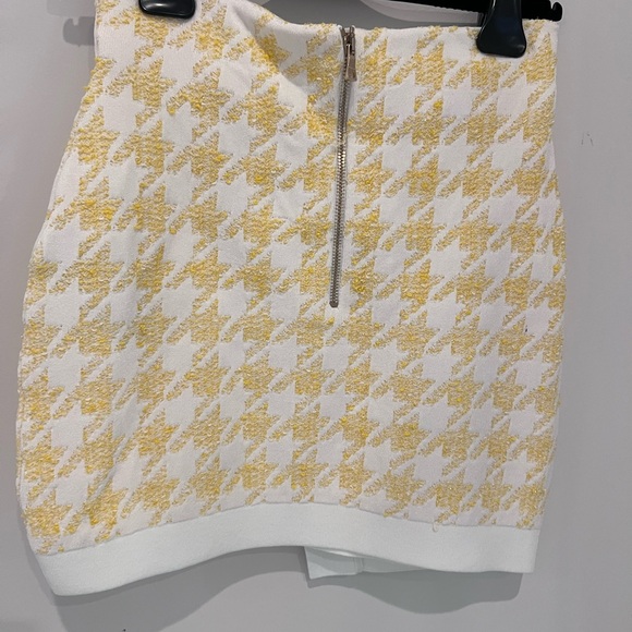 Balmain cardigan and skirt set - Picture 14 of 16